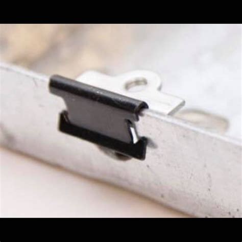 metal back box repair clips